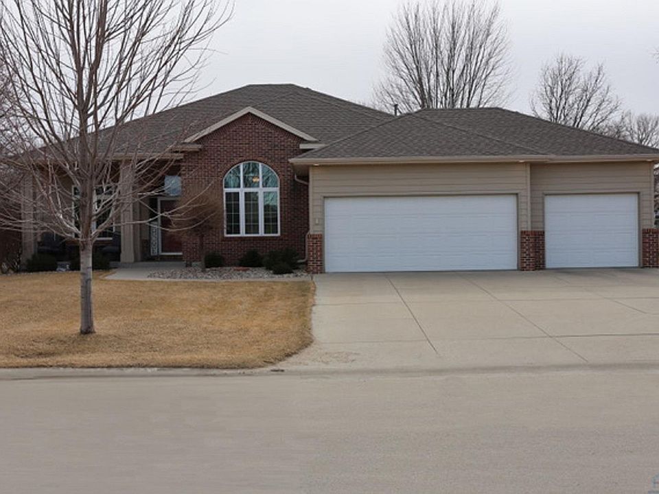 1st image of 520 Bluestem Trl