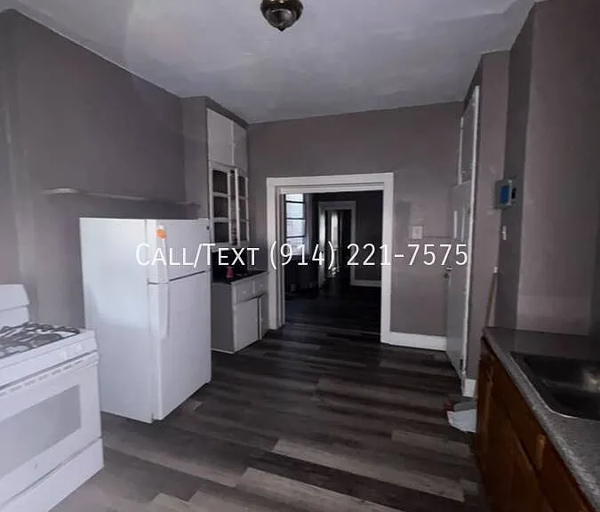 165 E 3rd St #2E — Photo 8
