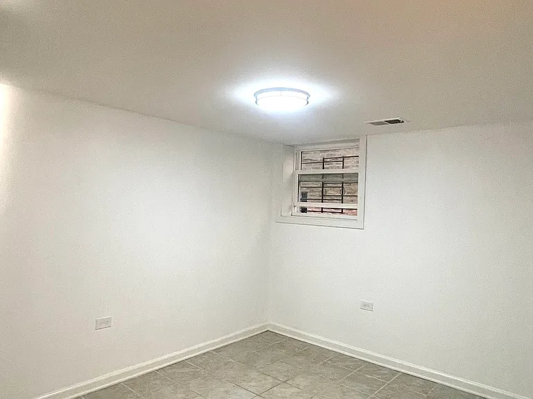 2856 N Mason Ave #BASEMENT — Photo 9