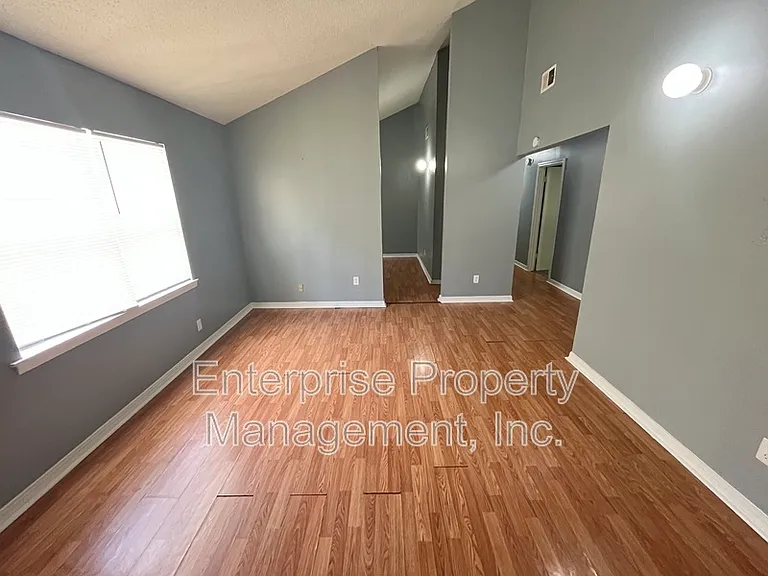 401 N Manassas St — Photo 11