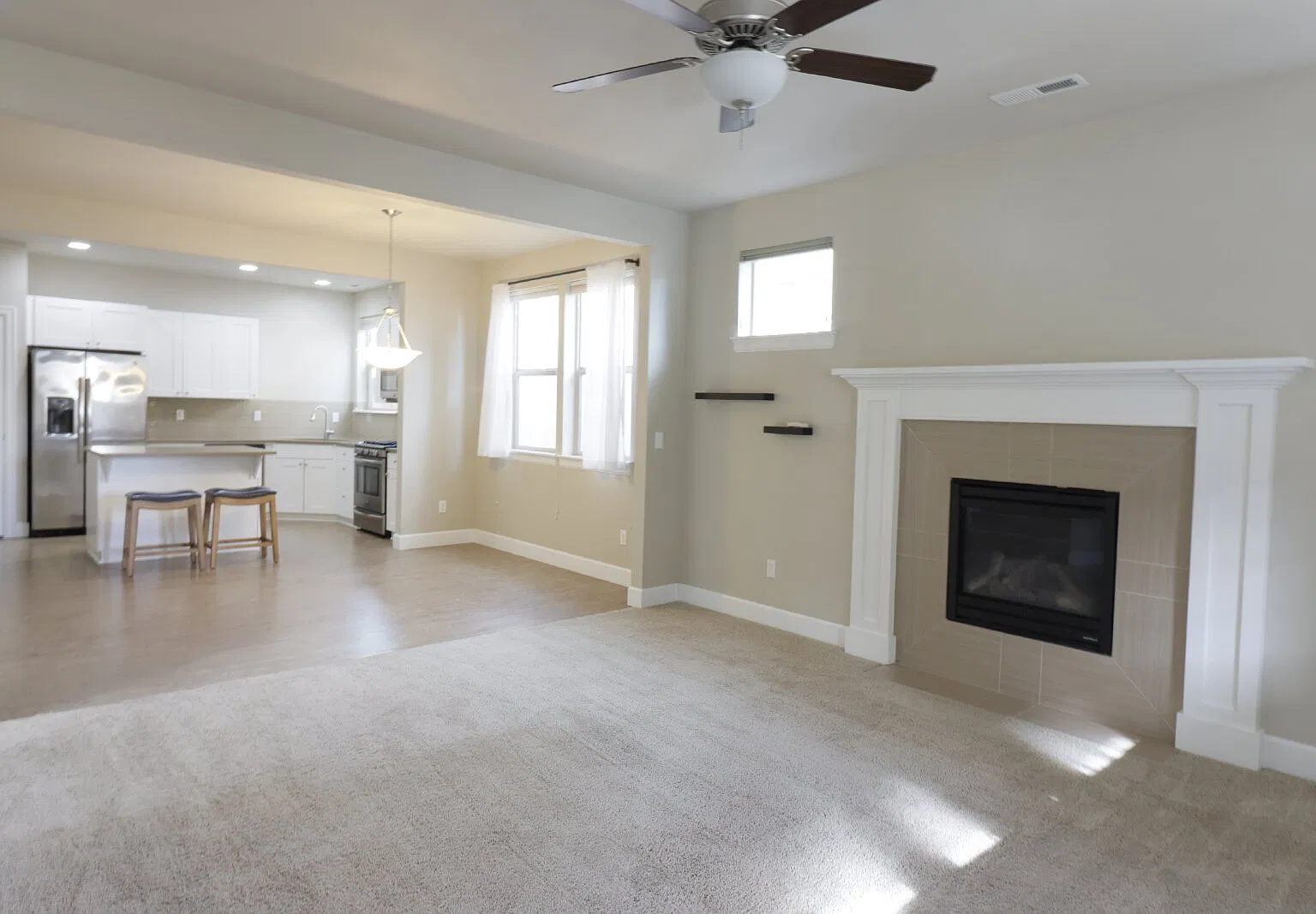 3 bed, 2.5 bath, 1531 sqft, $2,500 — Photo 2