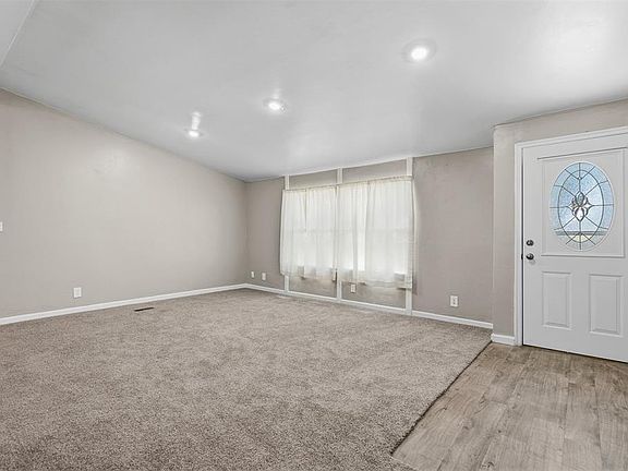 4th image of 12351 Willowview