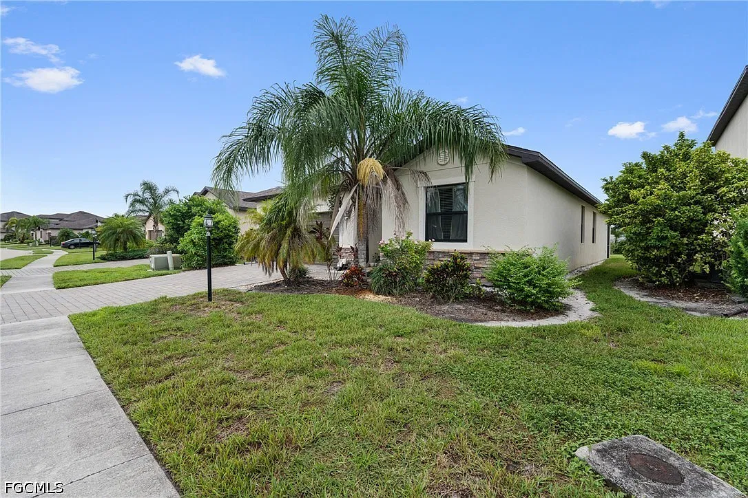 4 bed, 3.0 bath, 2032 sqft, $2,500 — Photo 3