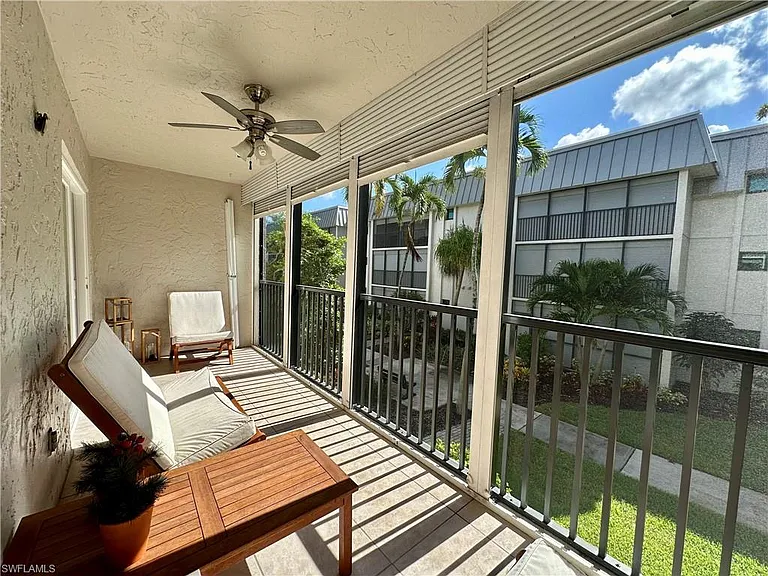 788 Park Shore Dr #D20 — Photo 22