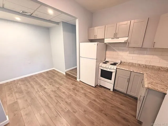 223 Scherer Blvd #3 — Photo 2
