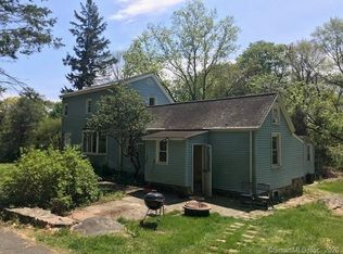 514 Valley Rd, Cos Cob, CT 06807