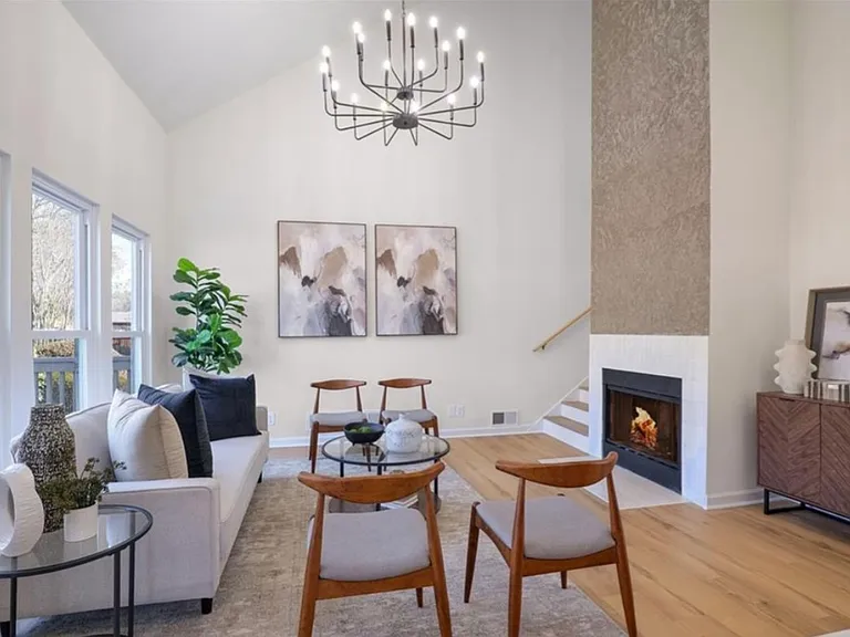 4485 Coventry Way NE — Photo 14