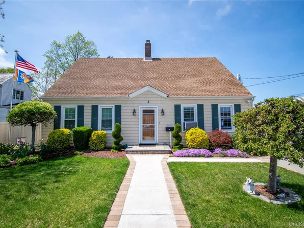 3 Park Avenue, Baldwin, NY 11510