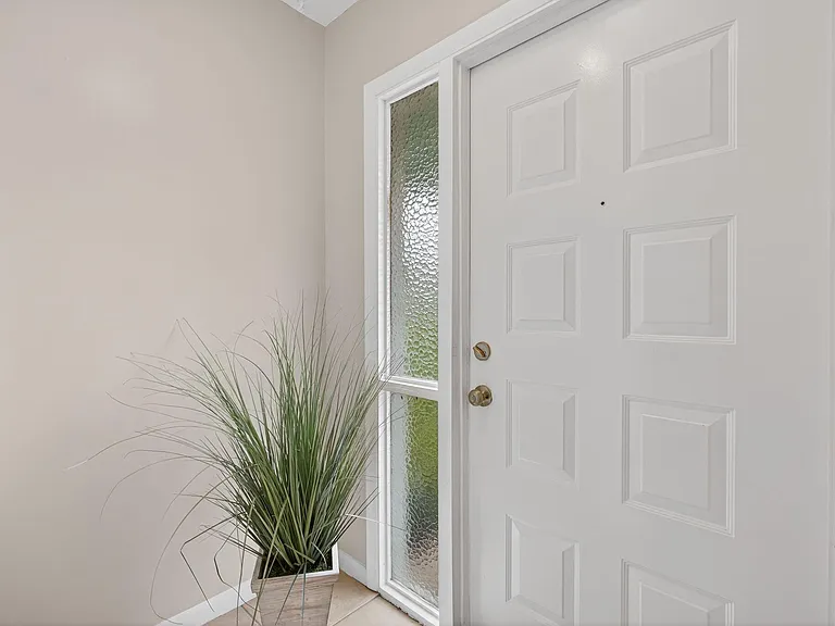 1127 E Seminole Ave #8A — Photo 24
