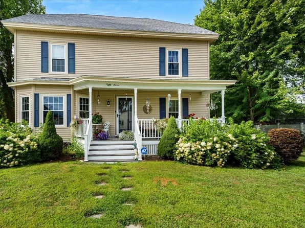 57 Dixwell Street, Manchester, NH 03103