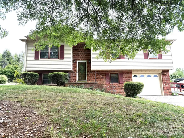 2848 Wendell St, Lenoir, NC 28645