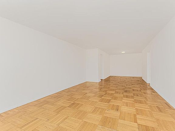 2nd image of 3530 Henry Hudson Pkwy APT 8D