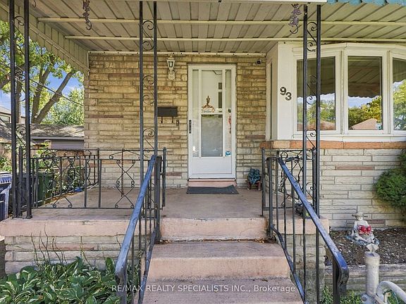 5th image of 93 Cavell Ave