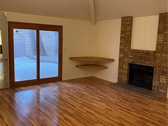 5th image of 3156 Carmelita Cir