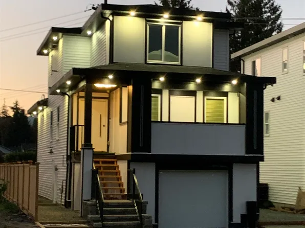 793 Westwood St, Coquitlam, BC V3C 3L2