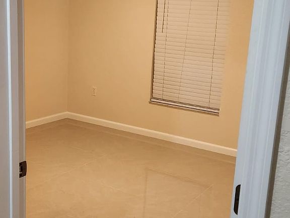 2nd image of 466 Marion Oaks Ln