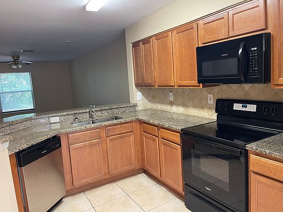 4th image of 7400 Sugar Bend Dr #30