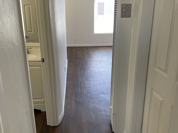 5th image of 4053 Cherokee Ave APT 9