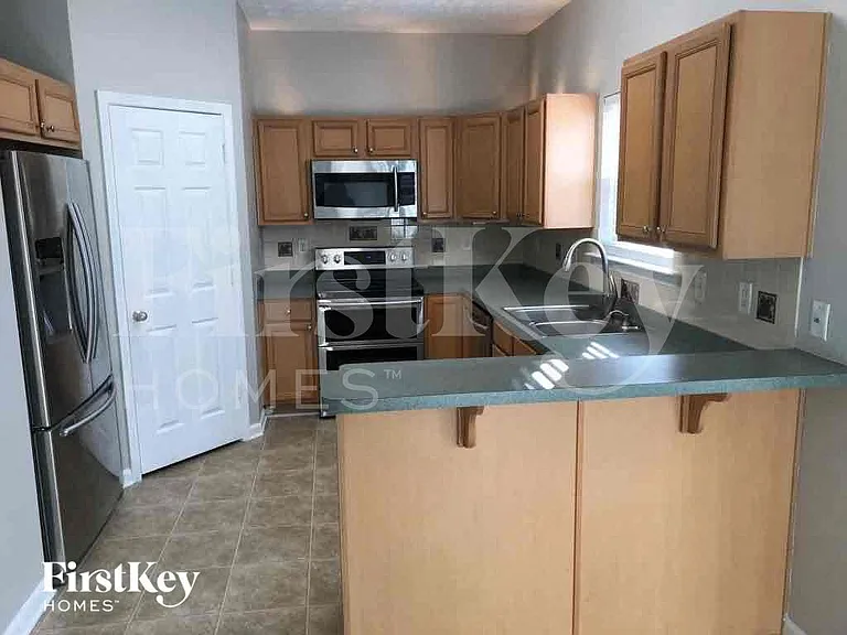 182 Prescott Ct — Photo 7