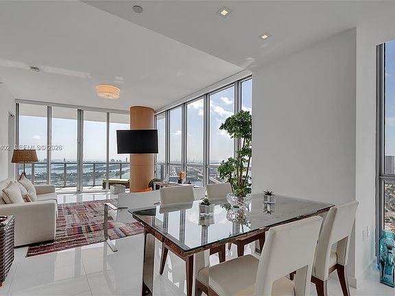 4th image of 1100 Biscayne Blvd Unit 3901