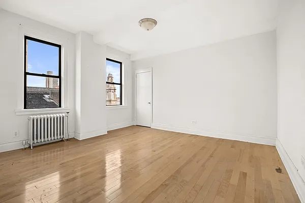 Rented by Compass | media 9