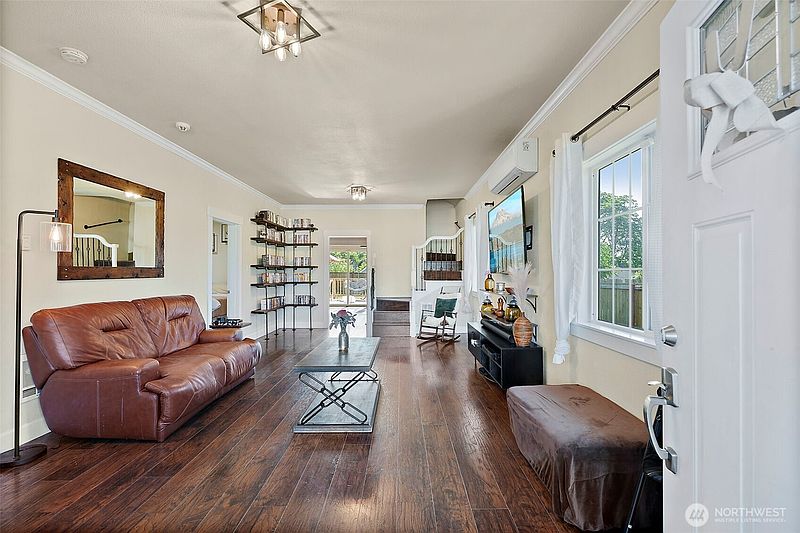 4th image of 6829 S Thompson Avenue