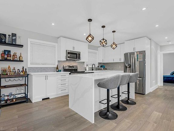 5th image of 22 Hazelwood Ave