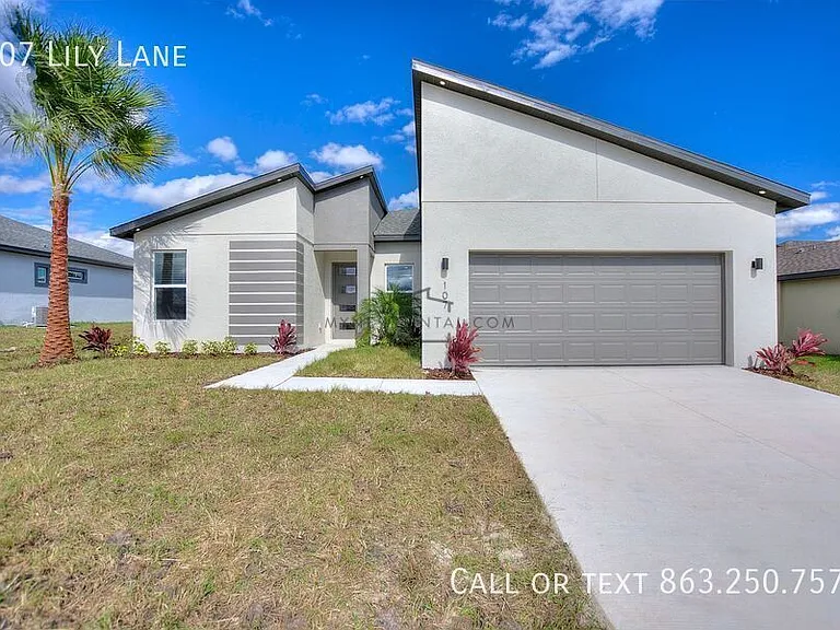107 Lily Ln — Photo 3