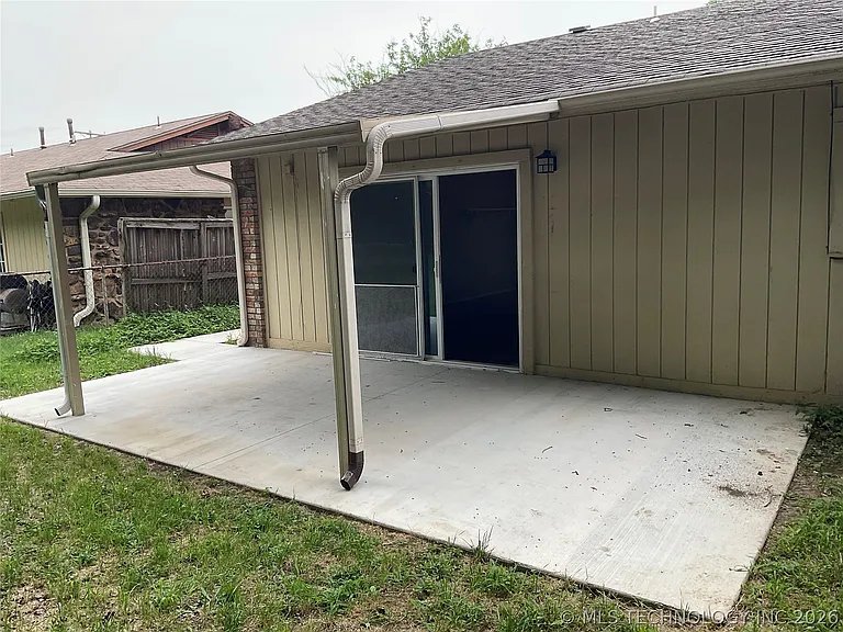 3228 S Lakewood Ave — Photo 22