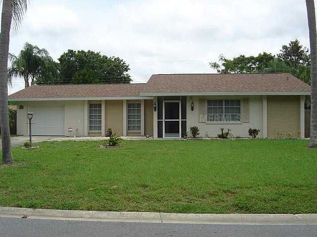 1st image of 3709 Breezemont Dr