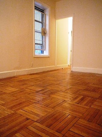 2nd image of 115 Lincoln Rd APT 1F