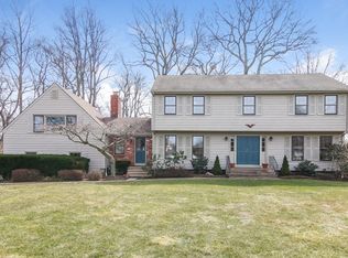 30 Dogwood Ln, Trumbull, CT 06611