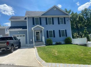 624 Groben St, Laurence Harbor, NJ 08879
