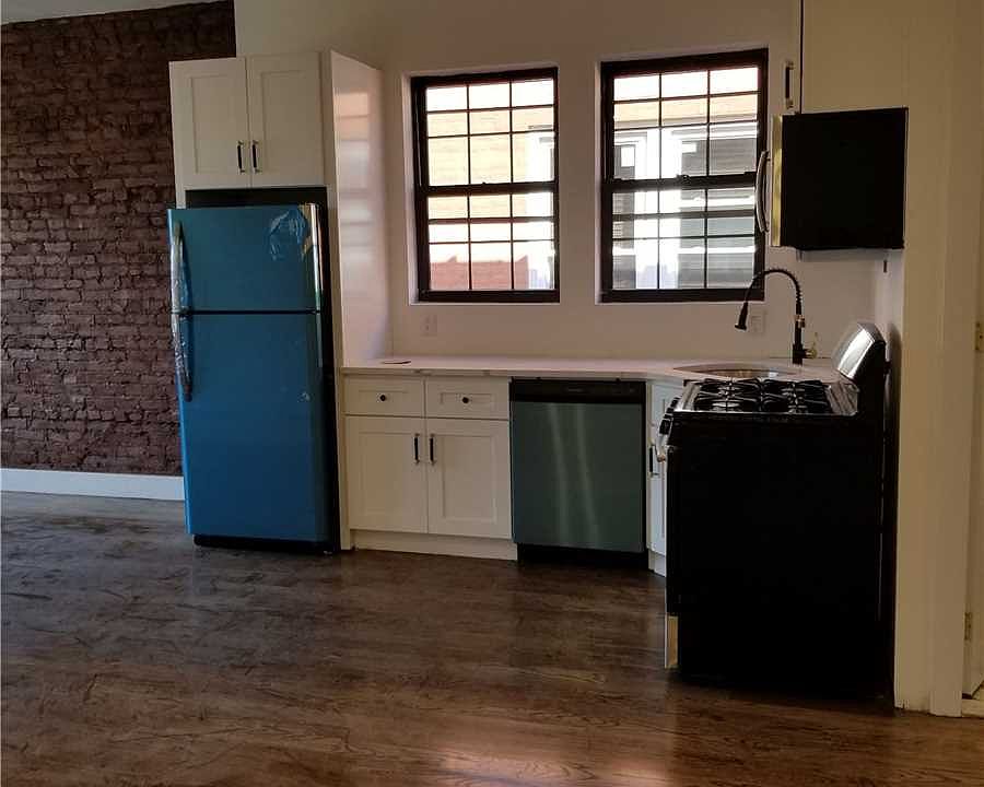 1st image of 1016 E 225th St #2