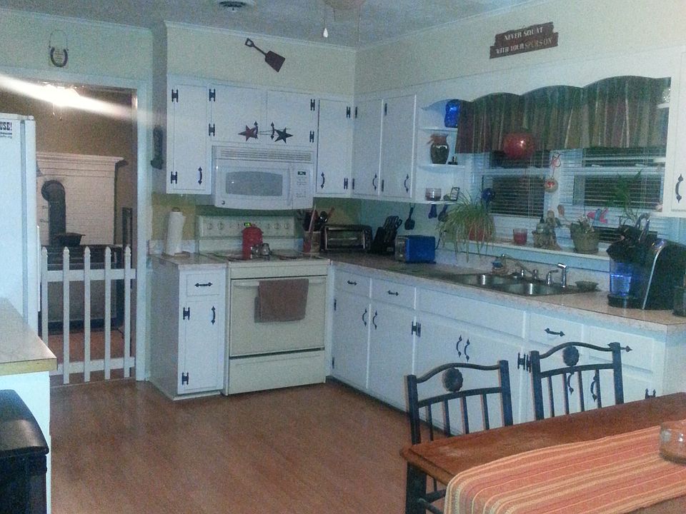 2nd image of 40 Burch Hill Dr