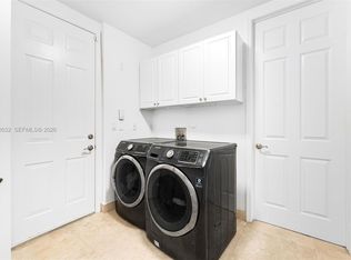 2143 N Bay Rd, Miami Beach, FL 33140