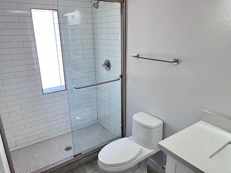 70 E Mitchell Dr #203 — Photo 27