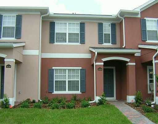 2/2 with 2 car garage 