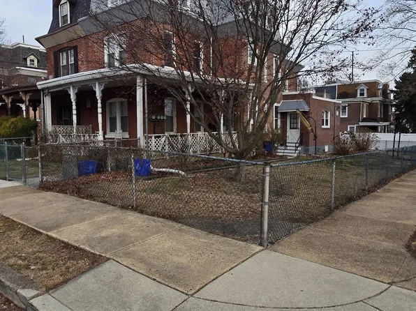 5901 Tulip St, Philadelphia, PA 19135