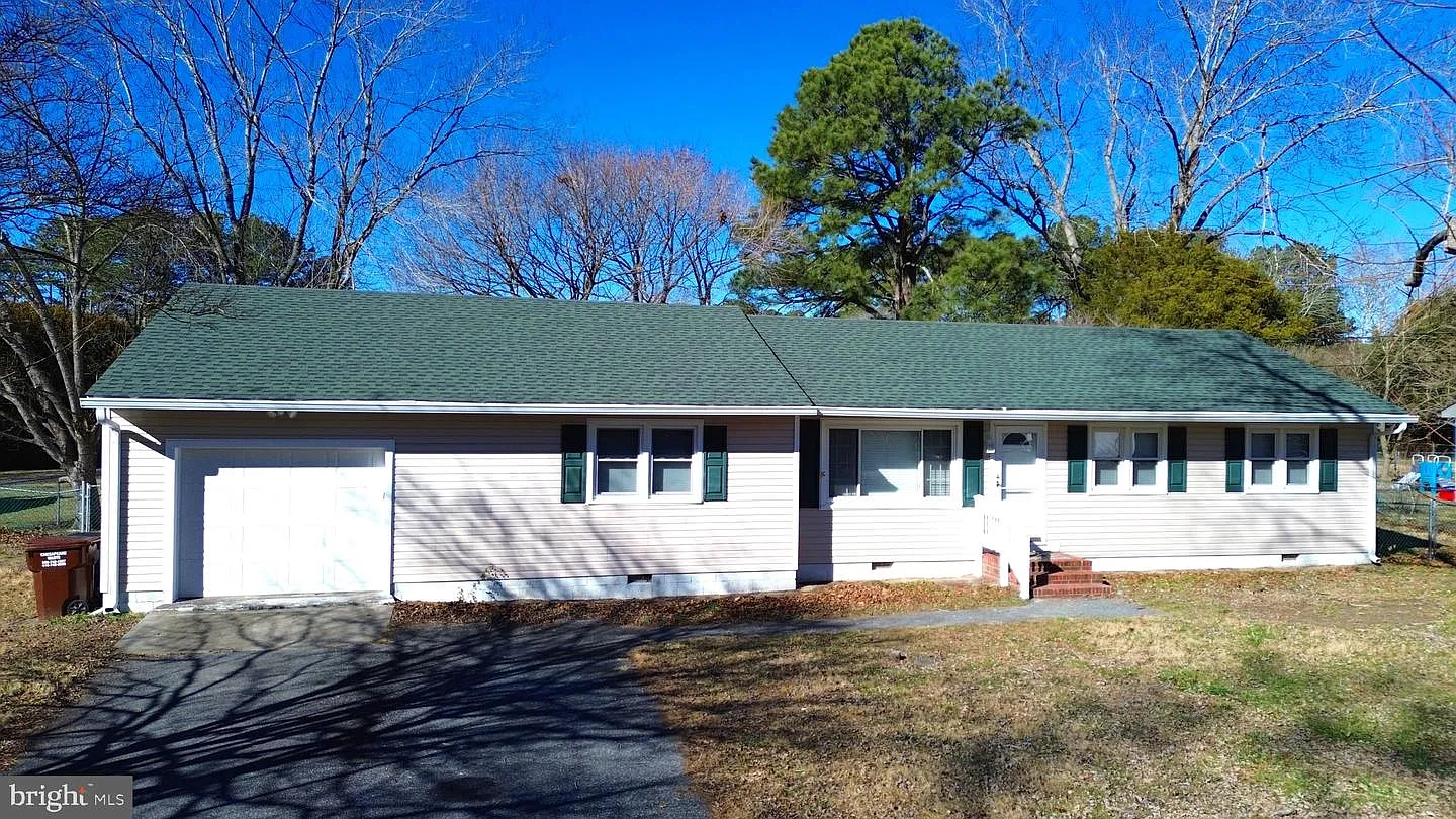 104 Walden Dr photo 1