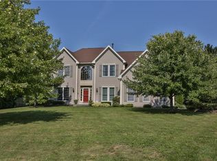 6 Chevhill Cir, Penfield, NY 14526