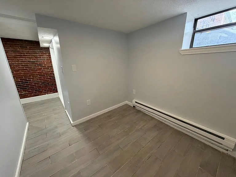 31 Chelsea St — Photo 12