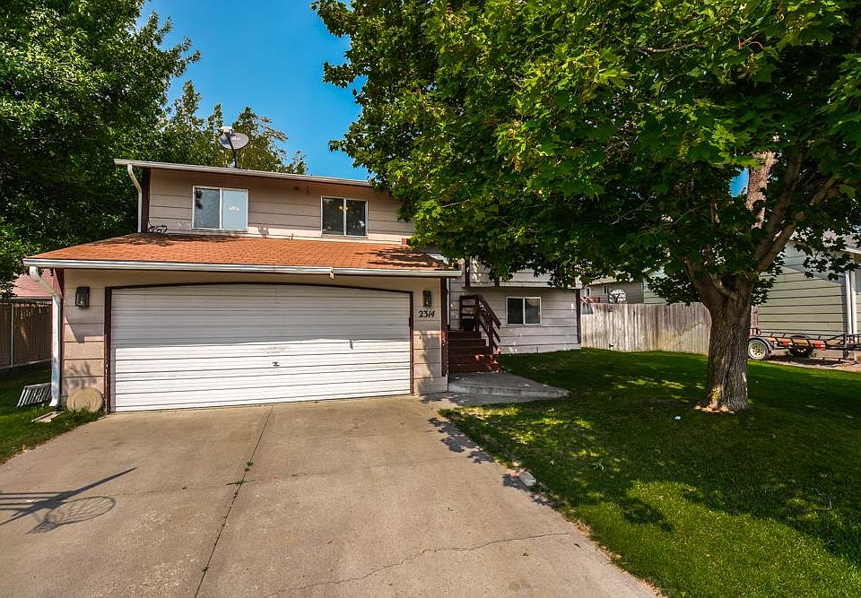 1st image of 2314 Louise Ln