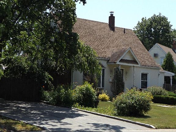 2nd image of 79 Harvest Ln