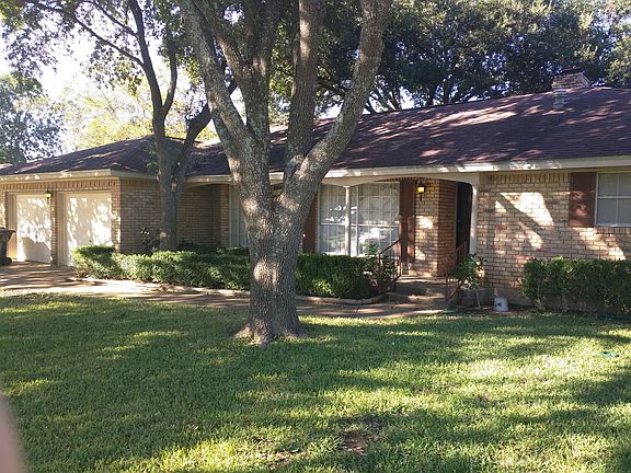2nd image of 3406 White Oak Dr