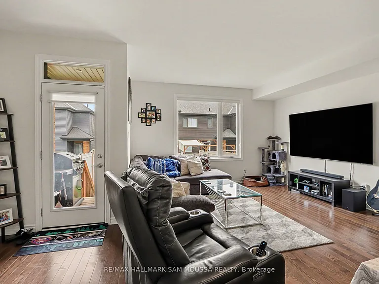 211 Tim Sheehan Pl — Photo 5