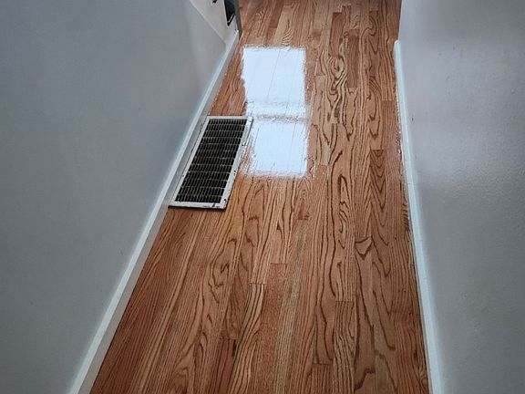 3rd image of 98 Bell St #98