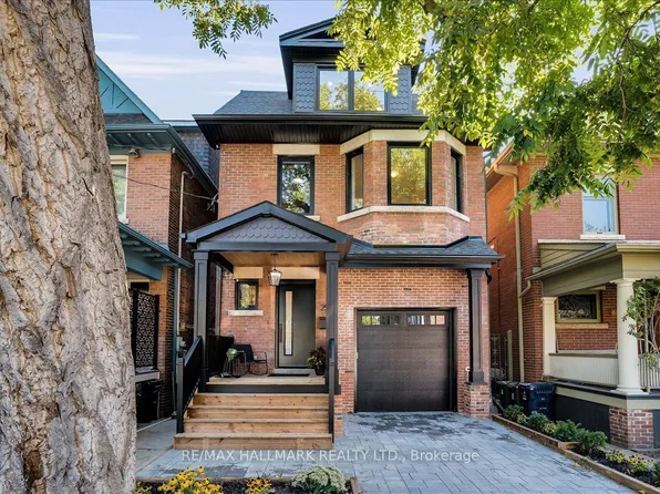 25 Bowden St, Toronto, ON M4K 2X3