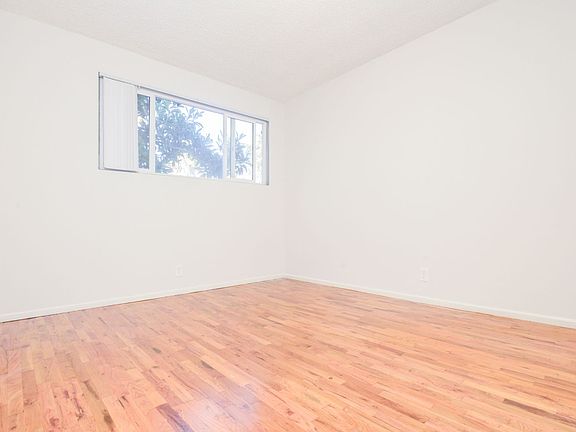 5th image of 1027 N Sierra Bonita Ave APT 6