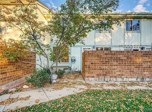Front entrance with walled patio